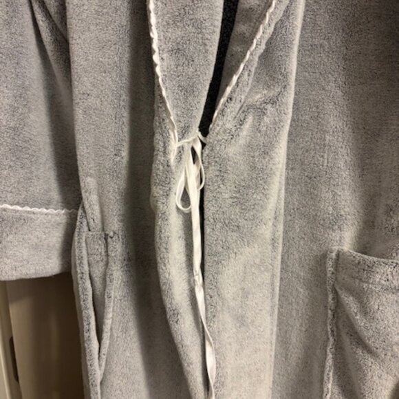 Oscar de la Renta Women's M Pale Gray Plush Long Robe 45" Long Sleeve Self Tie - Picture 5 of 11